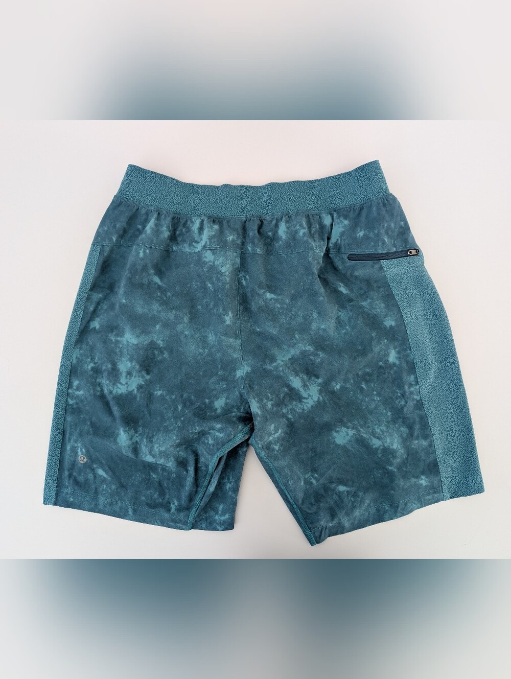 Lululemon Men's L Teal Tie-Dye 10" Liner Less Athletic T.H.E Short Pockets - Picture 2 of 7